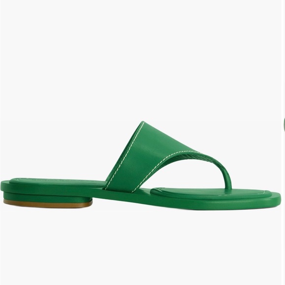 Bernardo 1946 Agora Green Leather Slide Toe-Loop Sandal